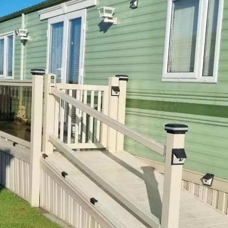 Disabledaccess Beautiful 6 Berth Millfields Villa Ingoldmells Exterior photo